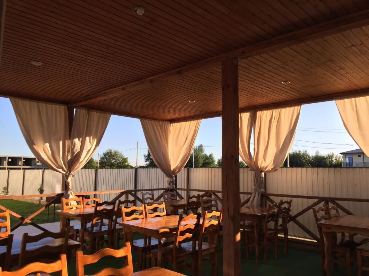 Solomon Hotel Alakhadze Bagian luar foto